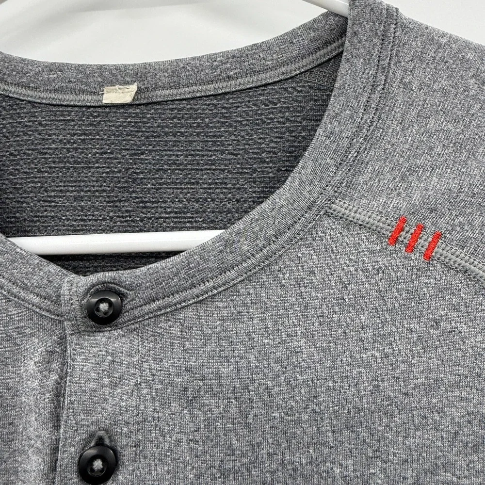 Lululemon Shirt Mens med Gray Henley Long Sleeve Athletic‎ Training Tee Gym Top